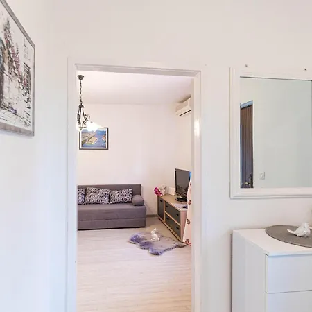 1 Bedroom Cozy In * Trogir