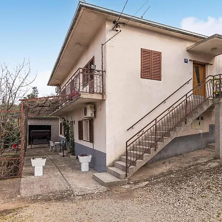 Apartment 1 Bedroom Cozy In Trogir